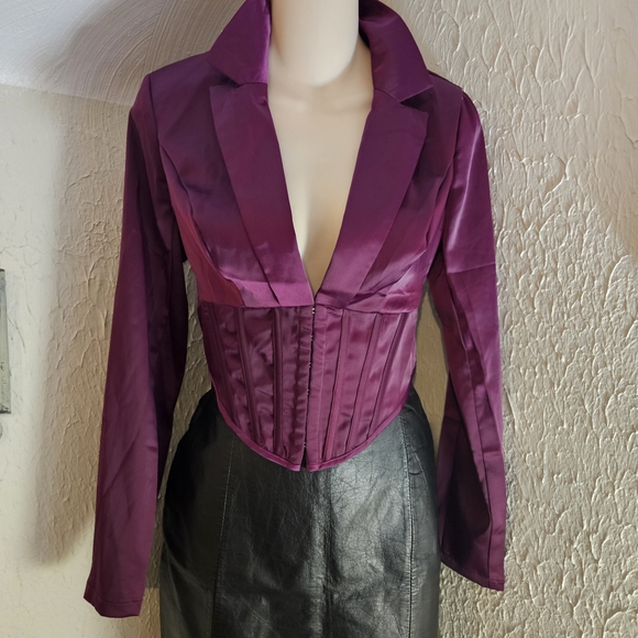 Luxurious Purple Satiny Corset Top with Tailored Fit - Picture 1 of 6